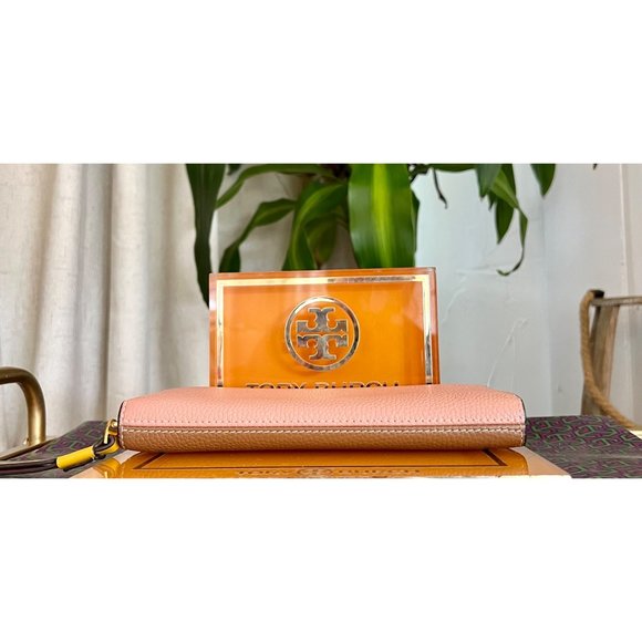 ♦️♦️ AUTHENTIC TORY BURCH COLOR BLOCKED PERRY WALLET ♦️♦️ - Picture 3 of 8